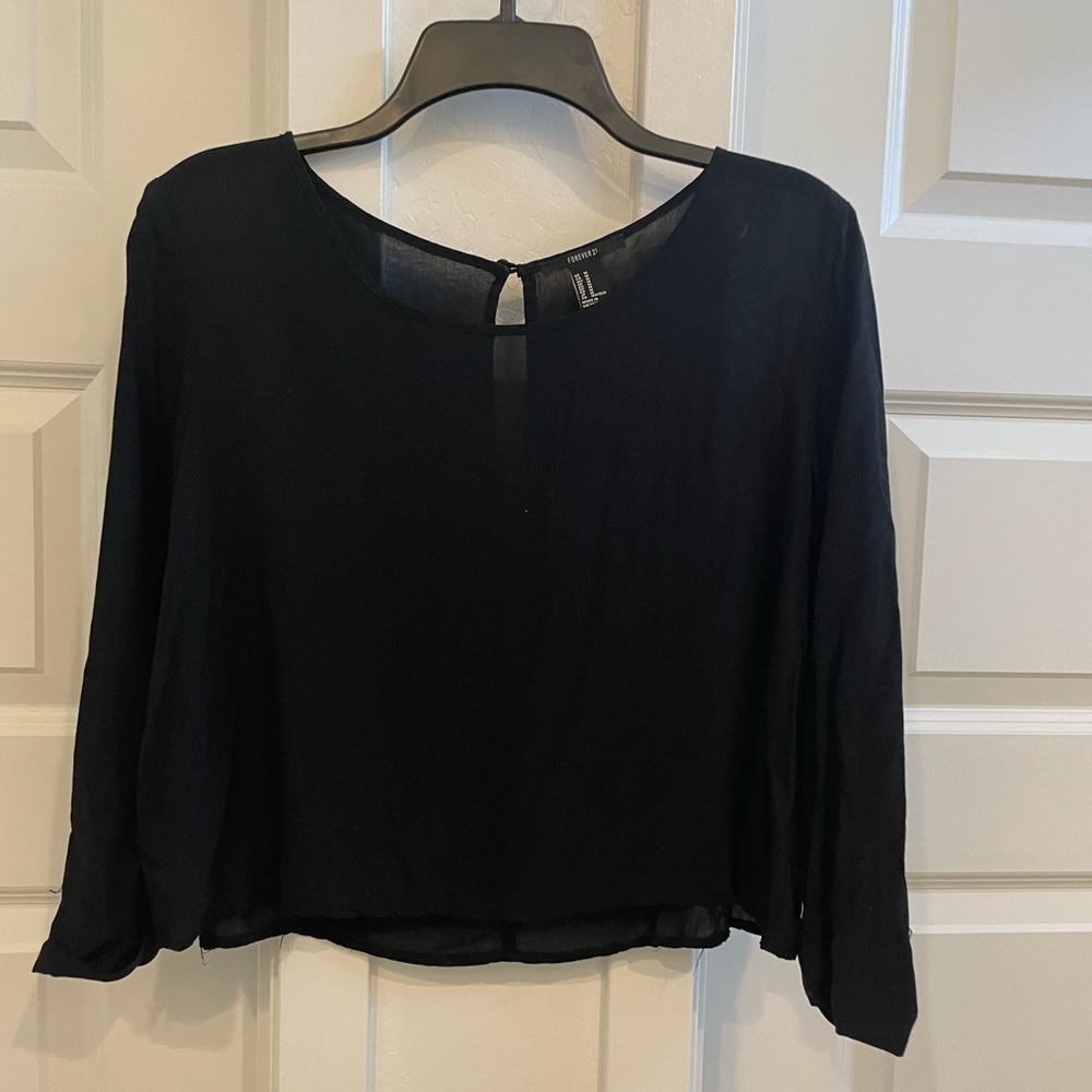 Forever 21 long sleeve black crop top